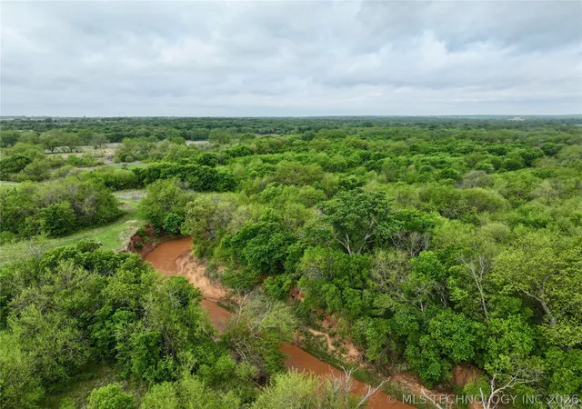 Homes for sale in Elmore City, OK | 22099 E County Road 1710 Road, Elmore City, OK 73433 | MLS# 2615668