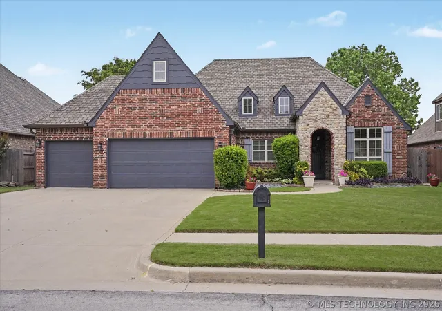 Homes for sale in Tulsa, OK | 17005 E 48th St, Tulsa, OK 74134 | MLS# 2616458