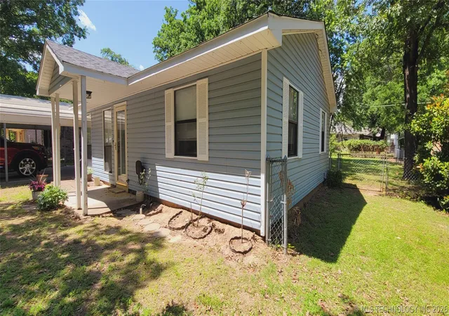2nd image of 417377 Bridgeport Rd, Eufaula, OK 74432 | MLS# 2616034