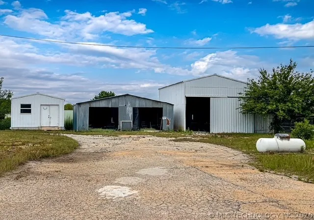 Photo 3 of Manufactured home for sale at 2105 E 7th Street, Stroud, OK 74079 | MLS# 2616522 | Listing updated on 2026-08-21