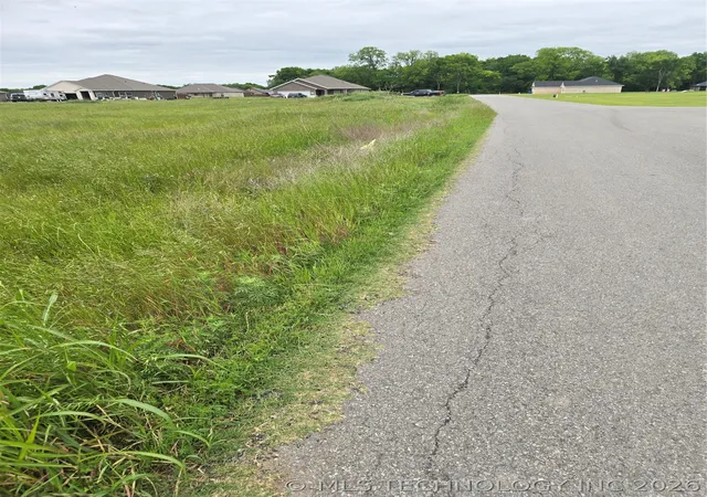 3rd image of 001 Lake Estates Dr, Calera, OK 74730 | MLS# 2616524