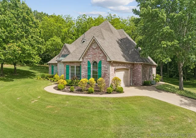 Homes for sale in Catoosa, OK | 201 W Deer Valley Dr, Catoosa, OK 74015 | MLS# 2614207