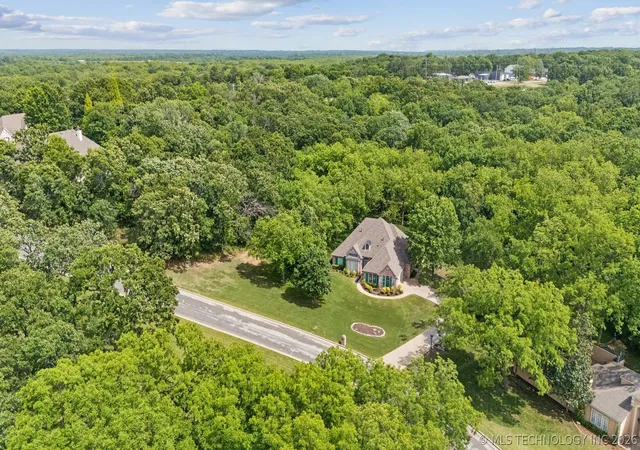 Homes for sale in Catoosa, OK | 201 W Deer Valley Dr, Catoosa, OK 74015 | MLS# 2614207