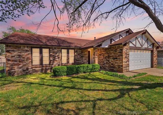 Homes for sale in Wagoner, OK | 1204 Sw 12th Pl, Wagoner, OK 74467 | MLS# 2616542