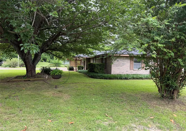 Homes for sale in Madill, OK | 1303 Twin Lakes, Madill, OK 73446 | MLS# 2616591