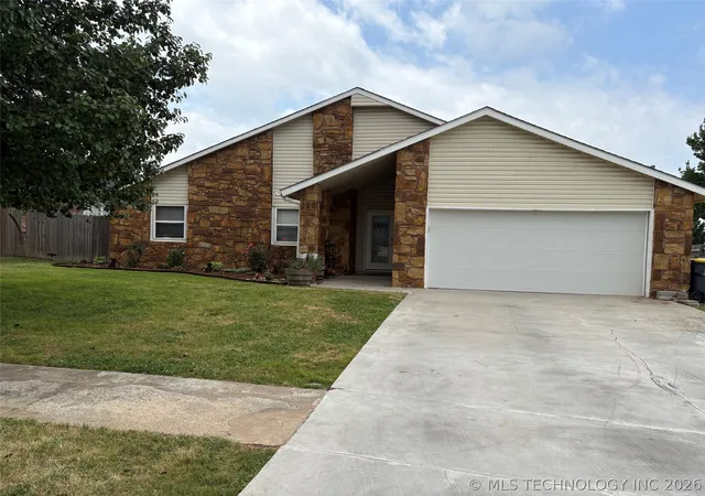 Homes for sale in Glenpool, OK | 13772 S Nyssa Ct, Glenpool, OK 74033 | MLS# 2616496