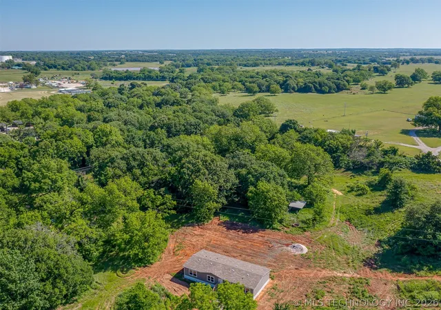 Homes for sale in Wynnewood, OK | 8788 Hwy 77 N, Wynnewood, OK 73098 | MLS# 2616431