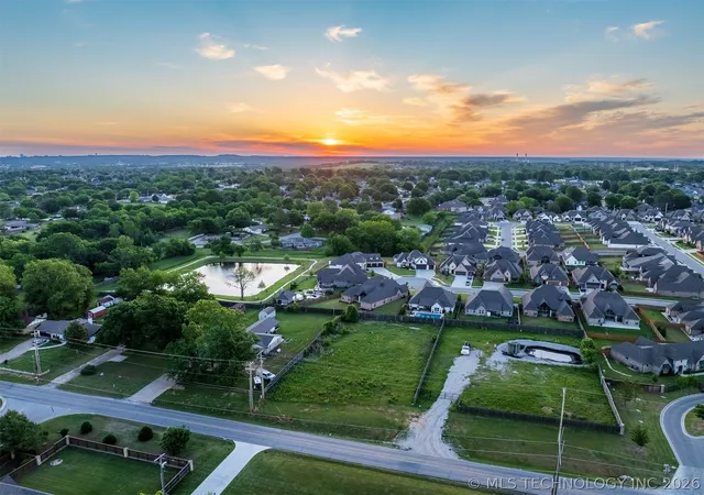 Homes for sale in Jenks, OK | 11411 S Elwood Ave, Jenks, OK 74037 | MLS# 2616593