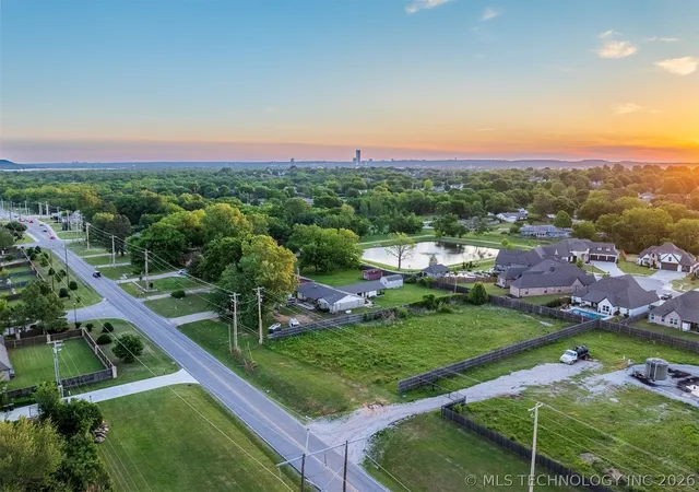 Homes for sale in Jenks, OK | 11411 S Elwood Ave, Jenks, OK 74037 | MLS# 2616593