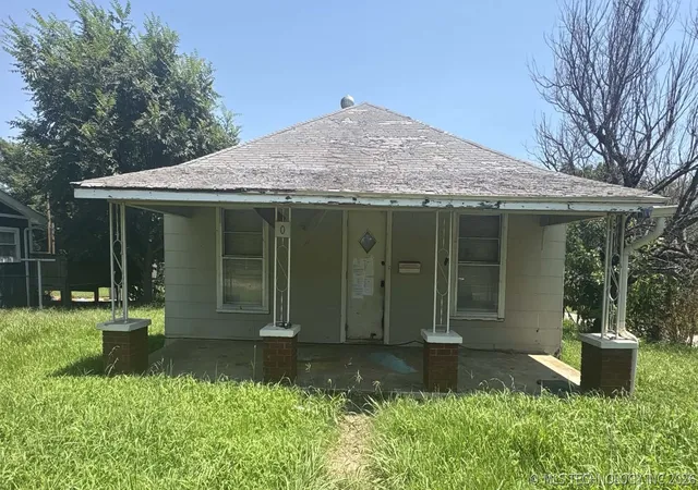 1st image of 401 N Vine Ave, Cleveland, OK 74020 | MLS# 2616635