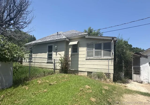2nd image of 401 N Vine Ave, Cleveland, OK 74020 | MLS# 2616635