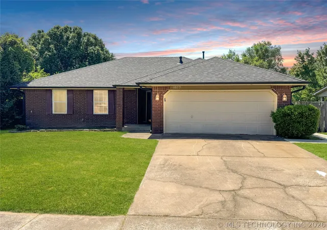 Homes for sale in Broken Arrow, OK | 1517 W Delmar St, Broken Arrow, OK 74012 | MLS# 2616618