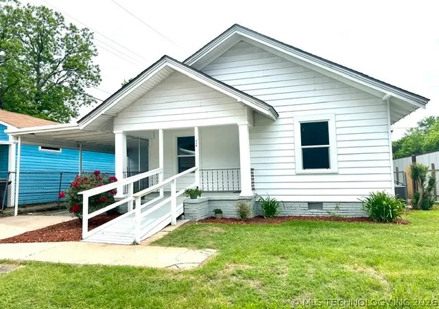 Photo 2 of Single family home for sale at 558 11th Northwest, Ardmore, OK 73401 | MLS# 2616673 | Listing updated on 2026-08-20