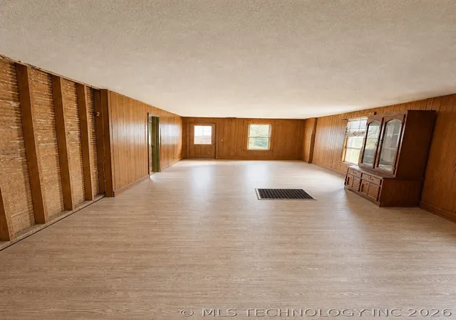 4th image of 206 Comanche St, Garber, OK 73738 | MLS# 2616332