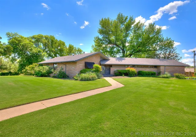 Photo 1 of Single family home for sale at 1420 E Fairview Ave, Sapulpa, OK 74066 | MLS# 2616334 | Listing updated on 2026-08-20