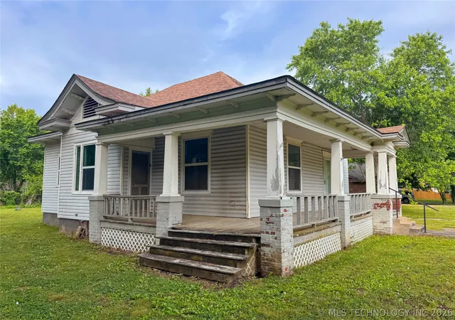 Photo 3 of Single family home for sale at 414 W 7th Street, Chelsea, OK 74016 | MLS# 2616624 | Listing updated on 2026-10-01