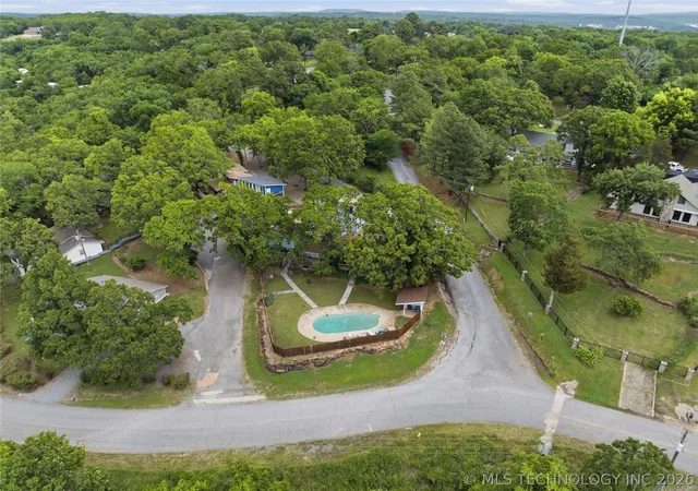 4th image of 20413 W 874, Park Hill, OK 74451