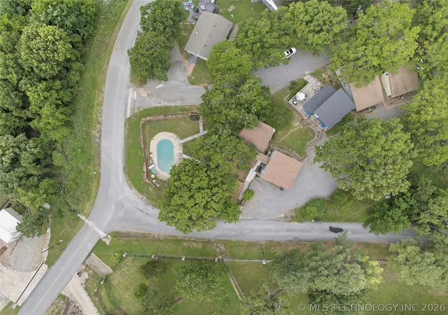 5th image of 20413 W 874, Park Hill, OK 74451
