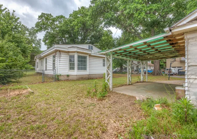Homes for sale in Okmulgee, OK | 1901 E 9th St, Okmulgee, OK 74447 | MLS# 2615590