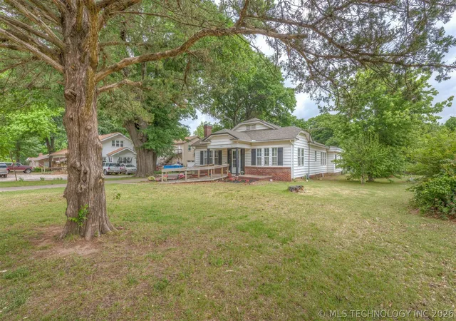 Photo 3 of Single family home for sale at 1901 E 9th Street, Okmulgee, OK 74447 | MLS# 2615590 | Listing updated on 2026-10-01