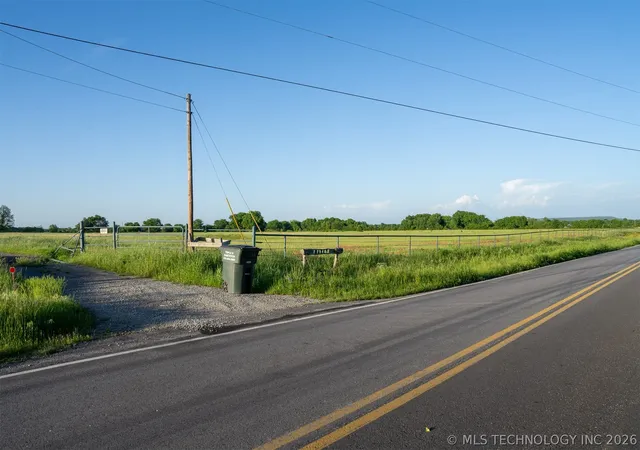 Homes for sale in Porum, OK | 5874 E 273rd St S, Porum, OK 74455 | MLS# 2616679
