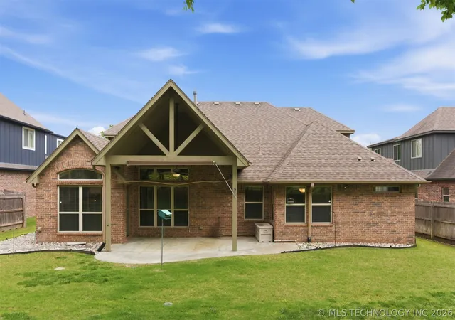 4th image of 11008 S Sycamore St, Jenks, OK 74037 | MLS# 2615439