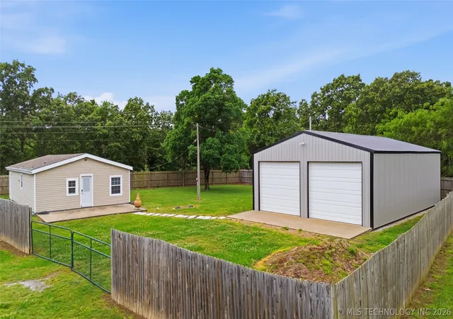 2nd image of 111 W Leonard St, Jay, OK 74346 | MLS# 2616786