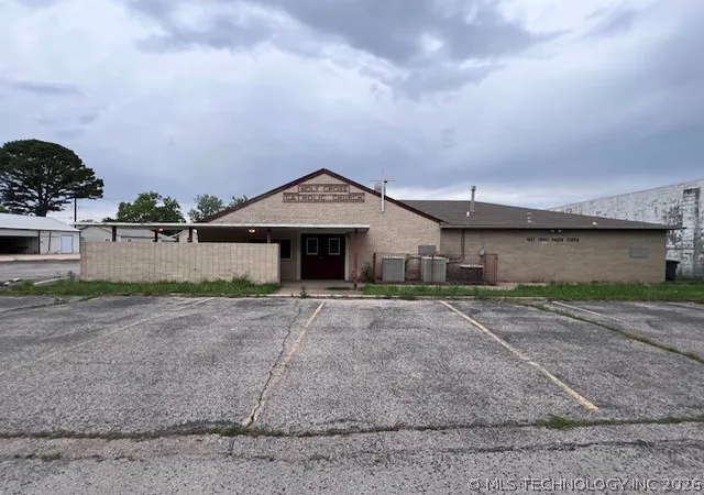 Homes for sale in Madill, OK | 14 W Francis St, Madill, OK 73446 | MLS# 2616869