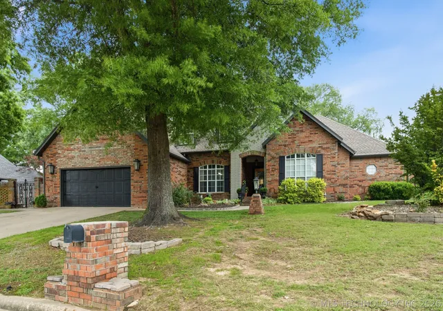 Photo 1 of Single family home for sale at 2504 Bacon Ct, Muskogee, OK 74403 | MLS# 2615410 | Listing updated on 2026-08-20