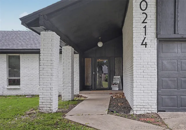 Homes for sale in Tulsa, OK | 10214 E 24Th St, Tulsa, OK 74129 | MLS# 2616859