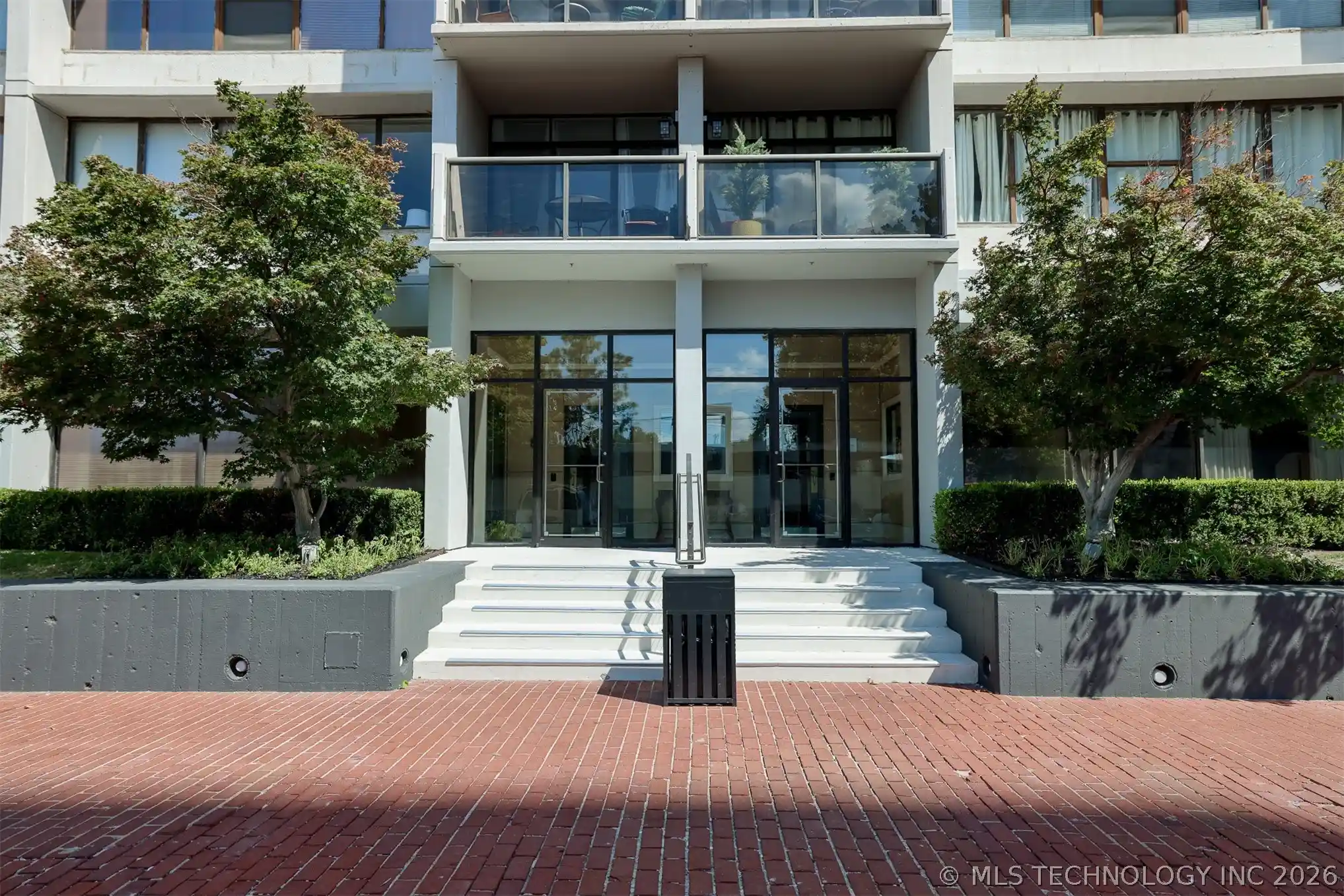 Listing Photo 2 - Condo for sale in 450 W 7th St located at 450 W 7th St, Tulsa, OK 74119 - Unit #1306
