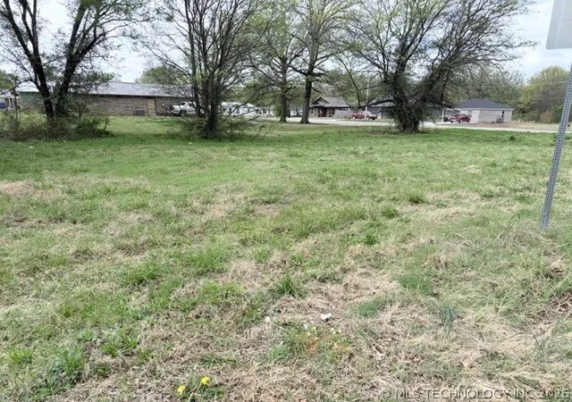 Homes for sale in Pryor, OK | 101 S Elliott St, Pryor, OK 74361 | MLS# 2617019