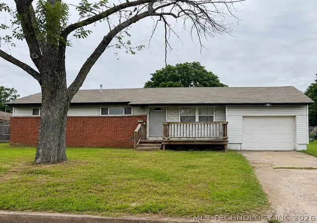 Homes for sale in Tulsa, OK | 110 N 44th Westavenue, Tulsa, OK 74127 | MLS# 2617063