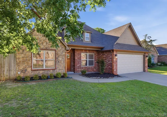 Homes for sale in Glenpool, OK | 14738 Courtney Dr, Glenpool, OK 74033 | MLS# 2616337