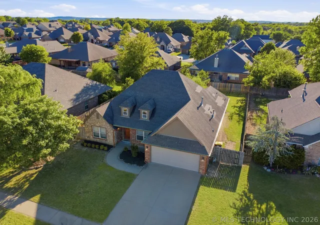 Homes for sale in Glenpool, OK | 14738 Courtney Dr, Glenpool, OK 74033 | MLS# 2616337