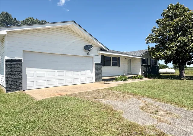 3rd image of 422909 Hwy 266, Checotah, OK 74426 | MLS# 2617067