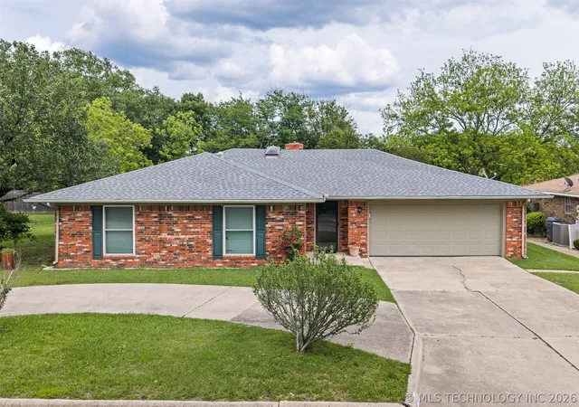 2nd image of 1726 Downing St, Ardmore, OK 73401 | MLS# 2617072