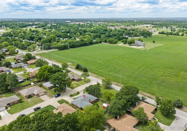 41st image of 1726 Downing St, Ardmore, OK 73401 | MLS# 2617072