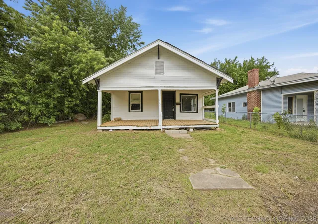 Homes for sale in Okmulgee, OK | 908 N Collins Ave, Okmulgee, OK 74447 | MLS# 2616909