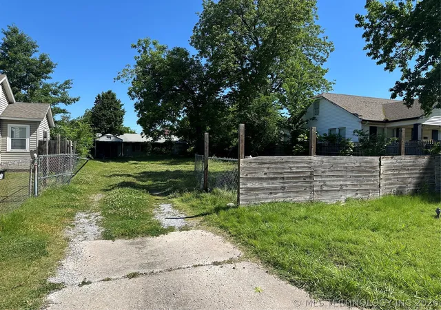 Homes for sale in Tulsa, OK | 4743 E 6th St, Tulsa, OK 74112 | MLS# 2617098