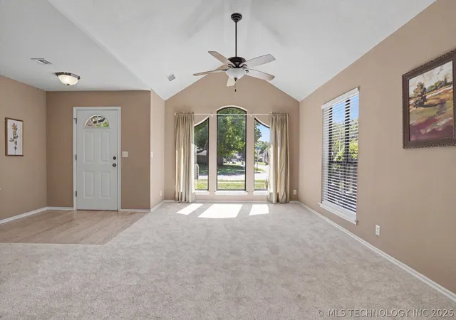 Photo 4 of Sale Pending at 208 S Poplar Ave, Broken Arrow, OK 74012 | MLS# 2617097 | Listing updated on 2026-08-20