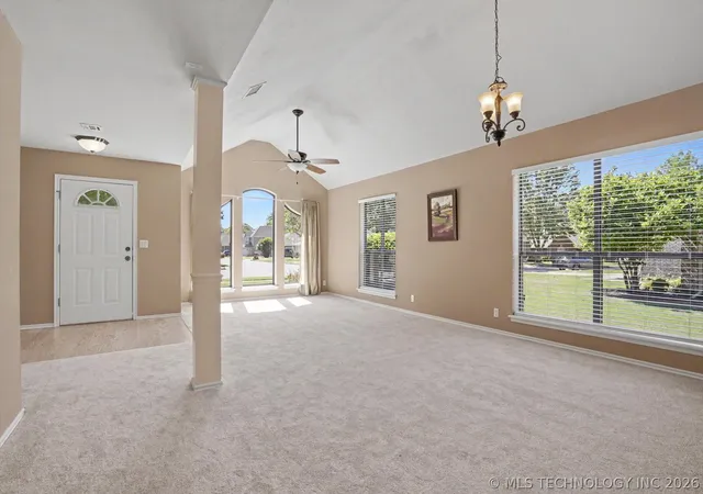 Photo 5 of Sale Pending at 208 S Poplar Ave, Broken Arrow, OK 74012 | MLS# 2617097 | Listing updated on 2026-08-20