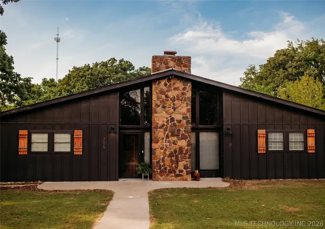 1st image of 206 Tanglewood, Lone Grove, OK 73443 | MLS# 2616995