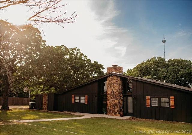 2nd image of 206 Tanglewood, Lone Grove, OK 73443 | MLS# 2616995