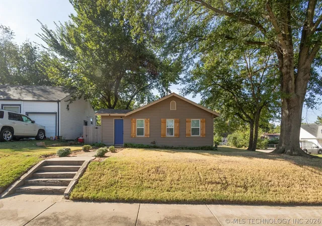 3rd image of 4702 E 4Th Pl, Tulsa, OK 74112 | MLS# 2617089