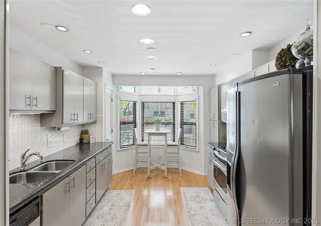 4th image of 1227 S Lawton Ave, Tulsa, OK 74127
