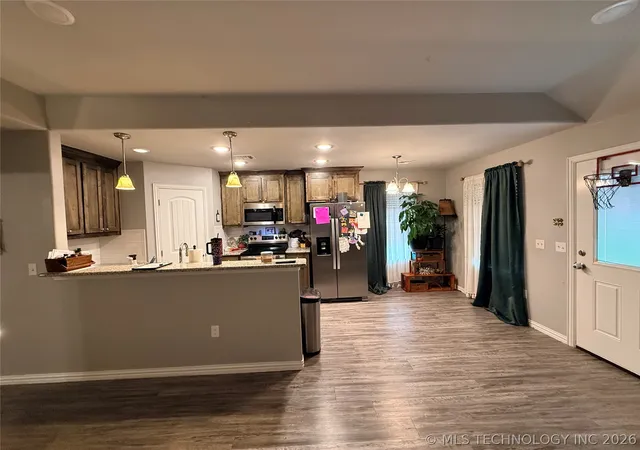 Photo 3 of Single family home for sale at 114 Lake Meadow Loop Dr, Durant, OK 74701 | MLS# 2616055 | Listing updated on 2026-07-29