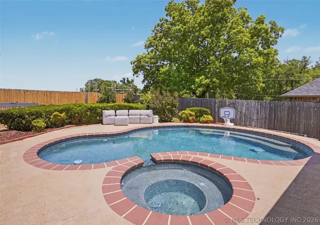 Photo 2 of Single family home for sale at 9503 E 112th Place S, Bixby, OK 74008 | MLS# 2617115 | Listing updated on 2026-07-24