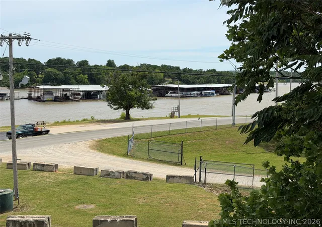 16th image of 336 Lakeshore #336, Eufaula, OK 74432 | MLS# 2616114