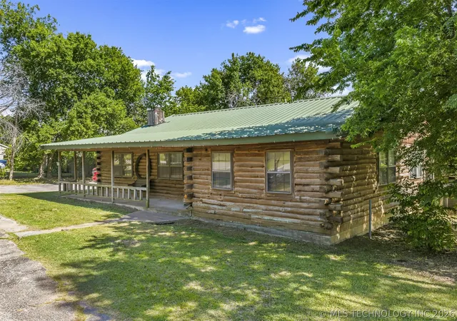 1st image of 2008 Ne 3rd Ave, Ardmore, OK 73401 | MLS# 2617168